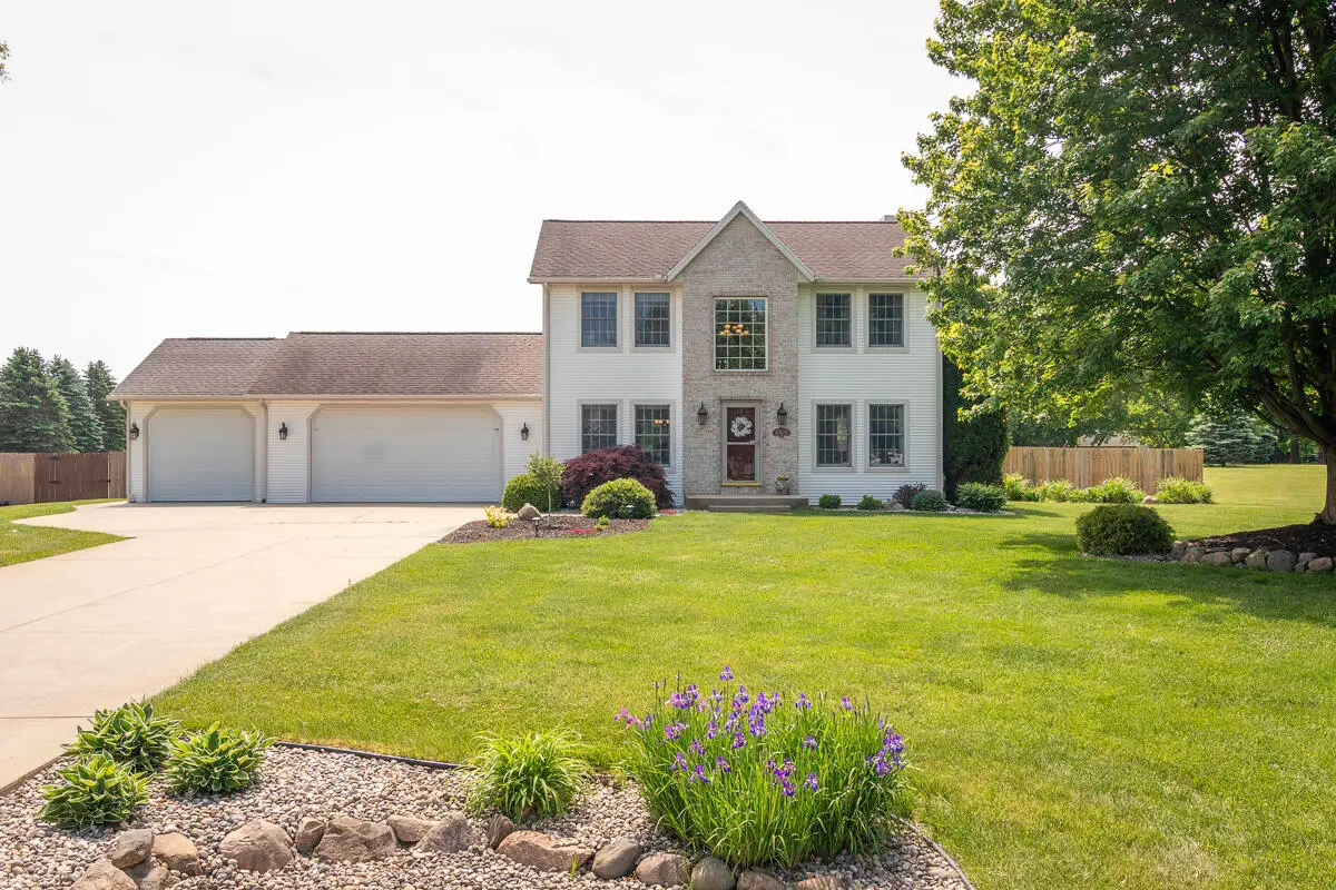 47679 Woodfield Circle, Mattawan, MI 49071 - #1