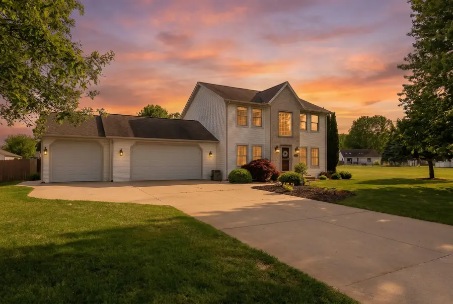 47679 Woodfield Circle, Mattawan, MI 49071 - #2