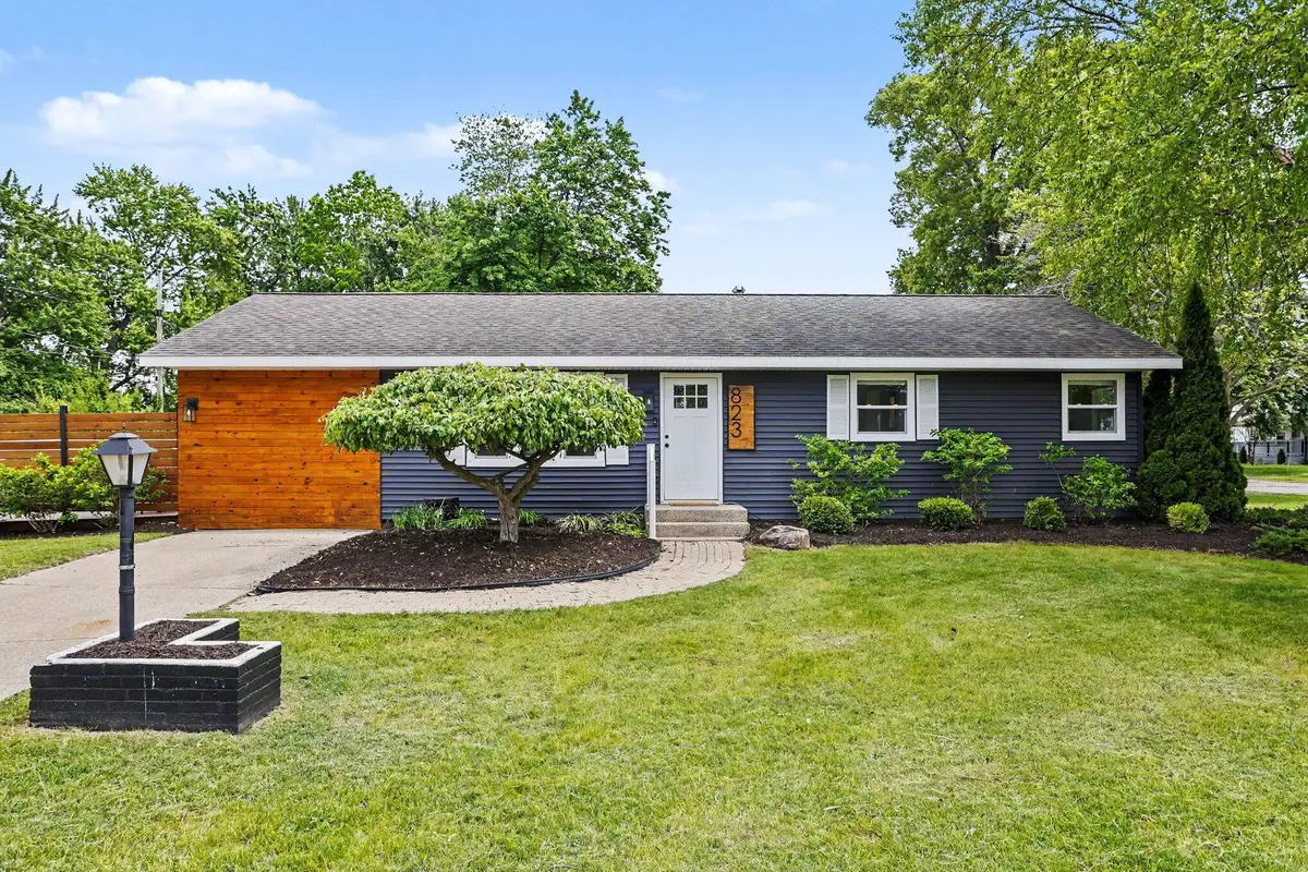 823 W Merchant Street, New Buffalo, MI 49117 - #1