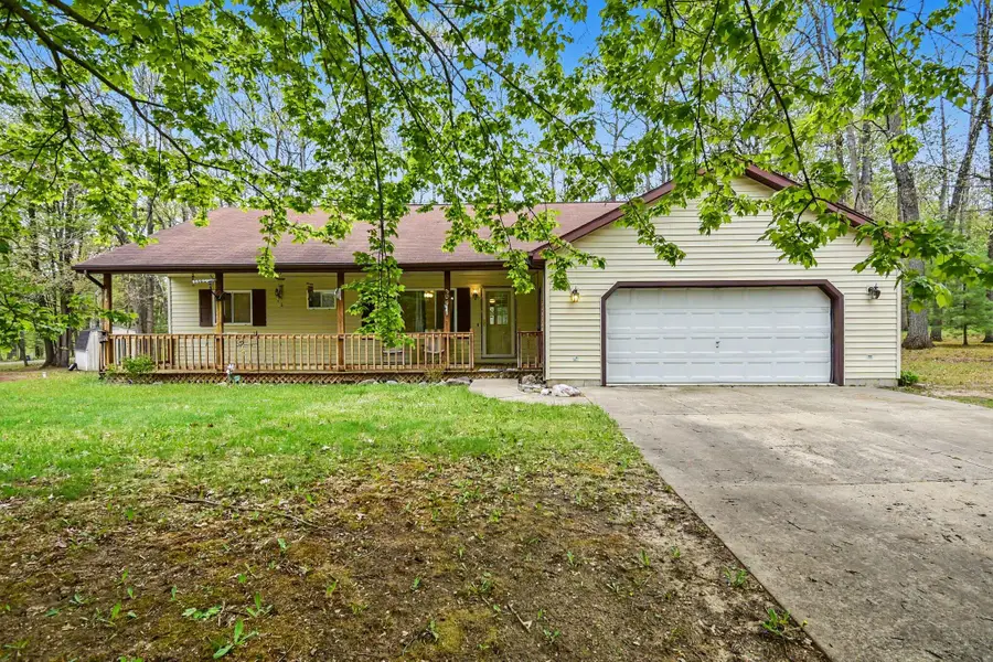 306 Silverhill Drive, Houghton Lake, MI 48629 - #2