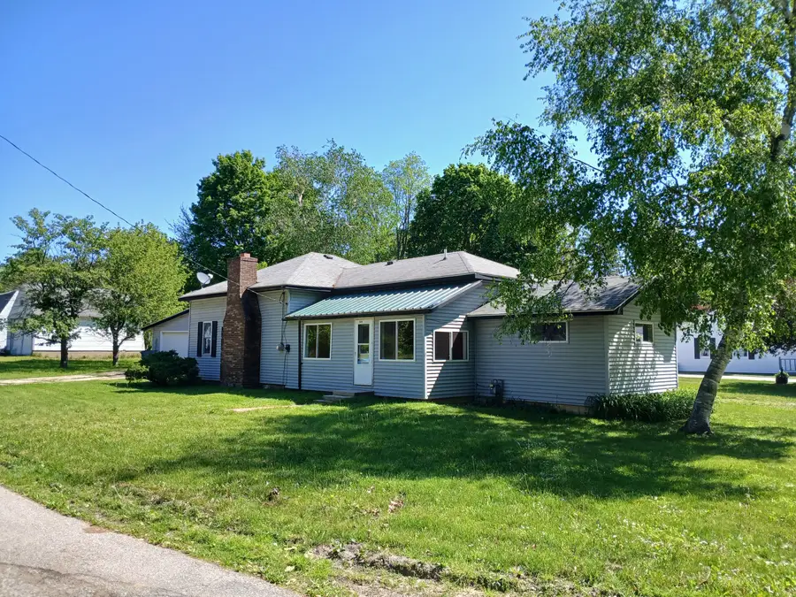 409 S Scott Street, Scottville, MI 49454 - #2