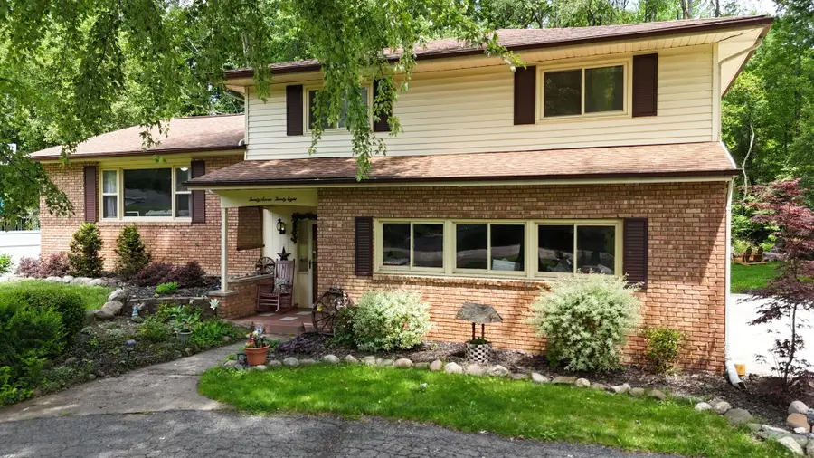 2728 Forest Lake Drive, Jackson, MI 49203 - #2