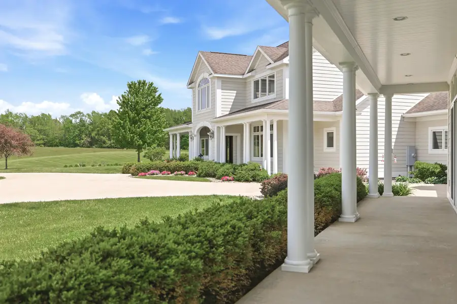 2122 Grange Road, Buchanan, MI 49107 - #2