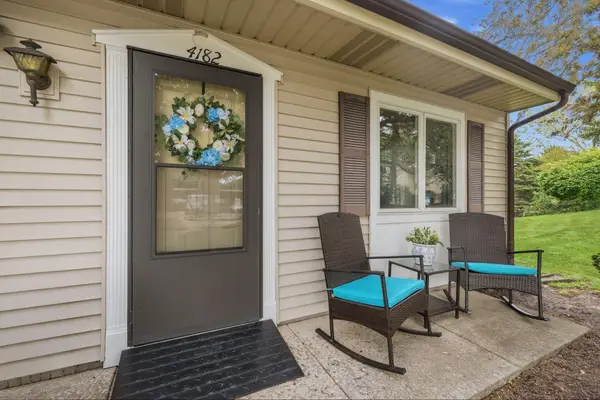 4182 Eastcastle Court Se, Grand Rapids, MI 49508