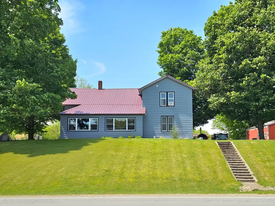 58636 M 40, Jones, MI 49061 - #2