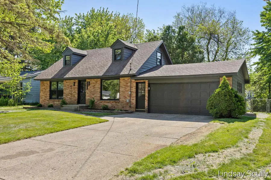 5249 Newcastle Drive Se, Kentwood, MI 49508 - #2