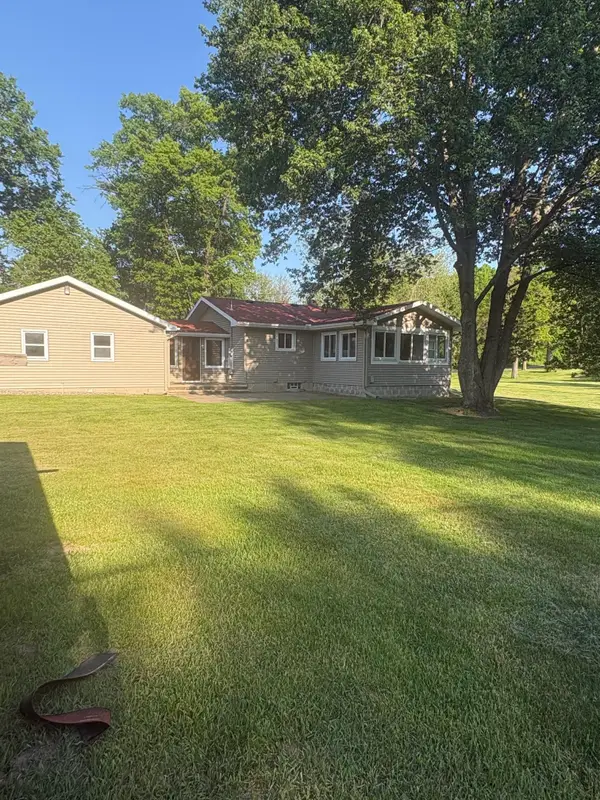 6739 Myers Lake Avenue Ne, Rockford, MI 49341