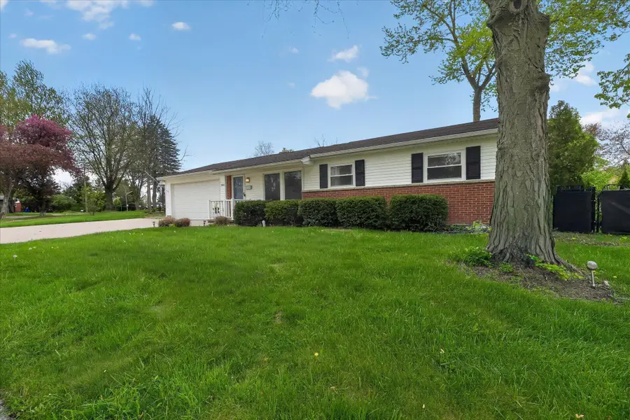 385 Hollywood Drive, Saline, MI 48176 - #3