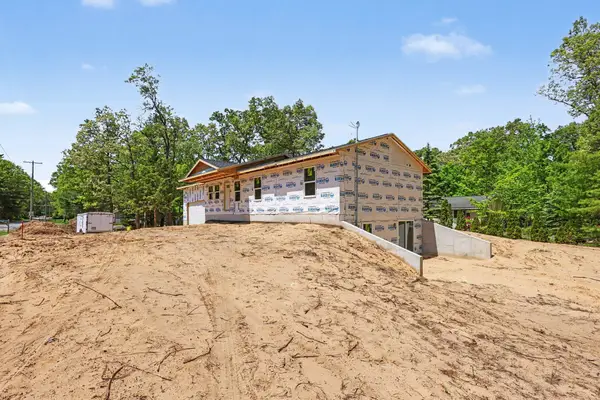 480 W Kenwood Street, Twin Lake, MI 49457