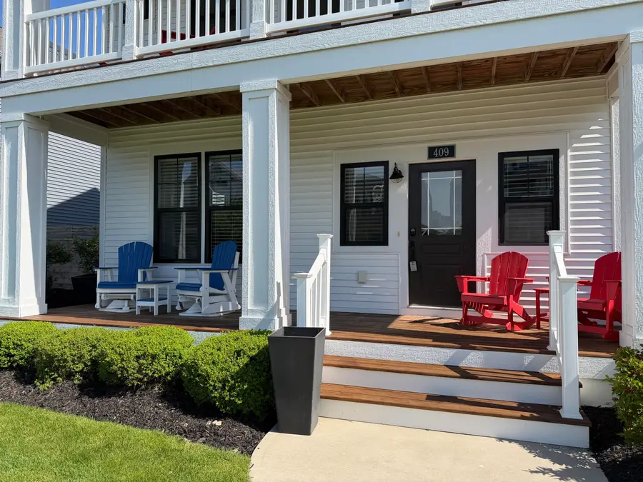 409 W Robinson Drive, Whitehall, MI 49461 - #2
