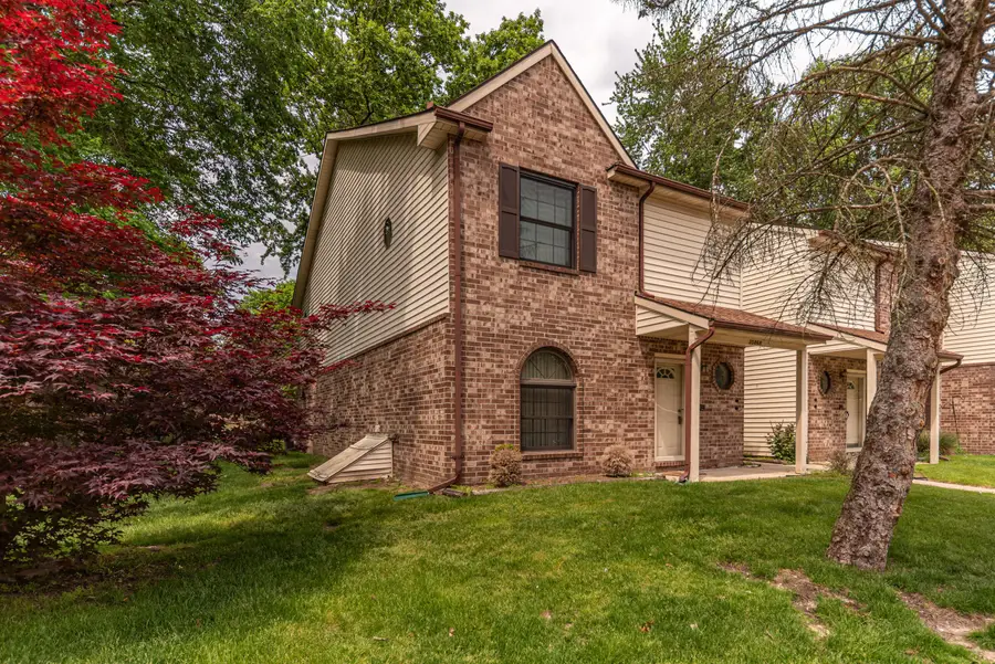 35868 Castlewood Court, Westland, MI 48185 - #2