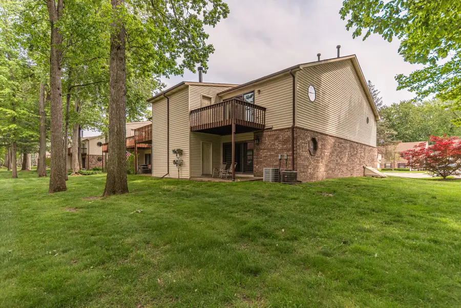 35868 Castlewood Court, Westland, MI 48185 - #3