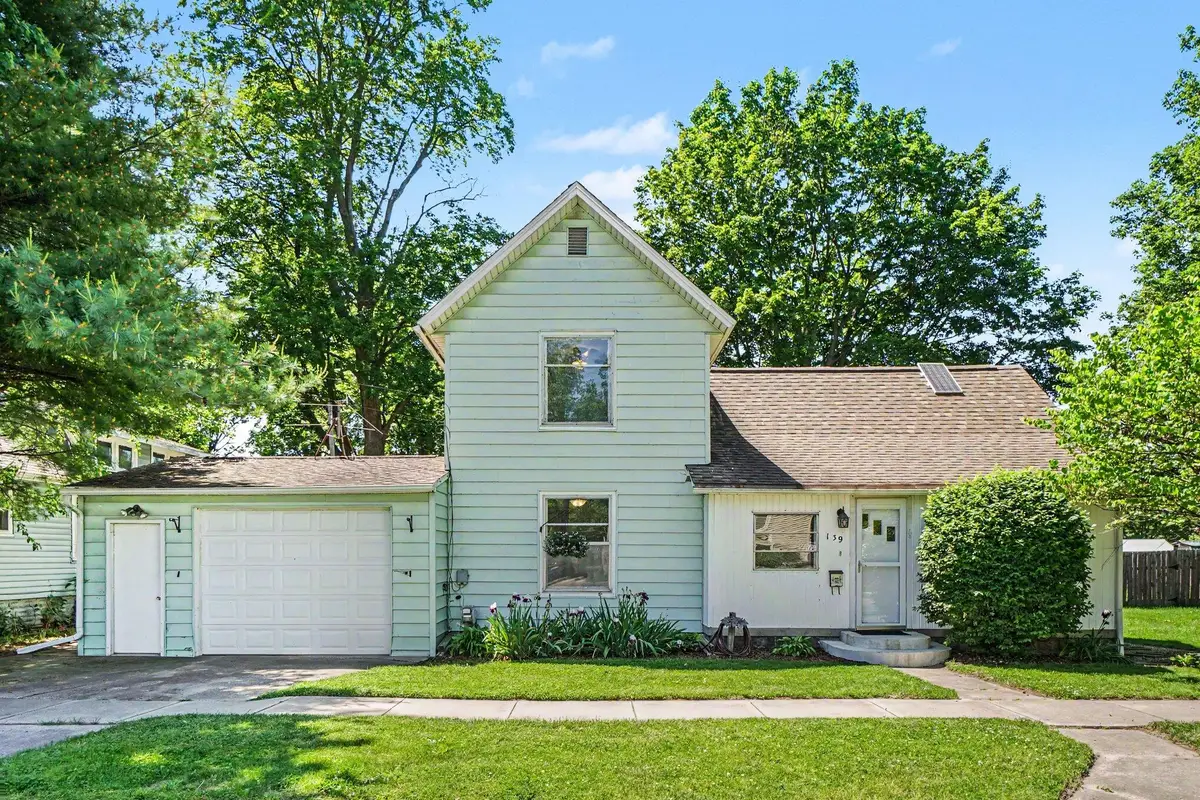 139 N Kalamazoo Avenue, Vicksburg, MI 49097 - #1