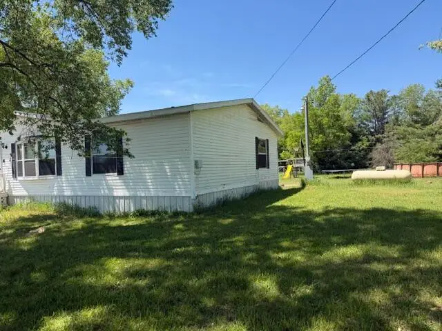 2906 S 33 Road, Cadillac, MI 49601 - #2
