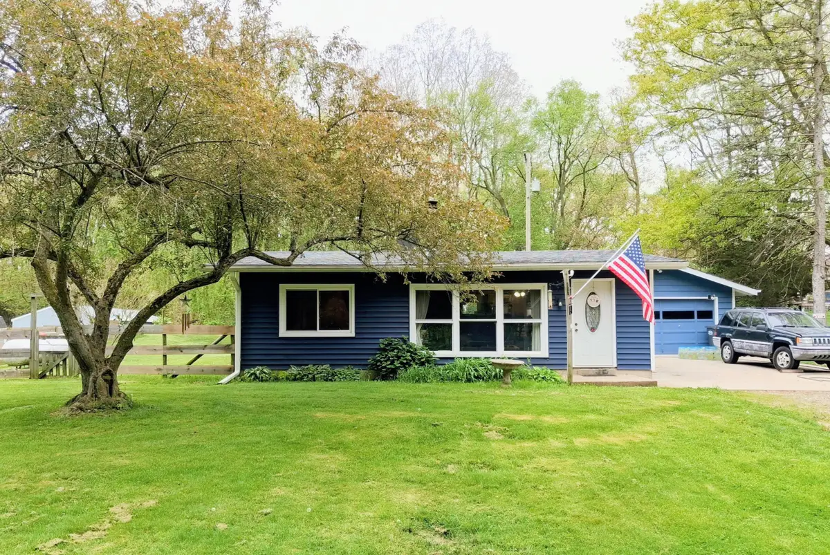 6921 N 37th Street, Richland, MI 49083 - #1