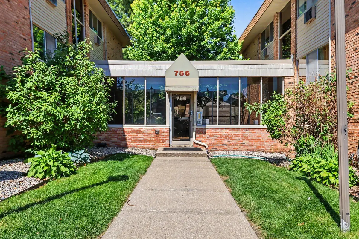 756 W Kilgore Road #205, Kalamazoo, MI 49008 - #1