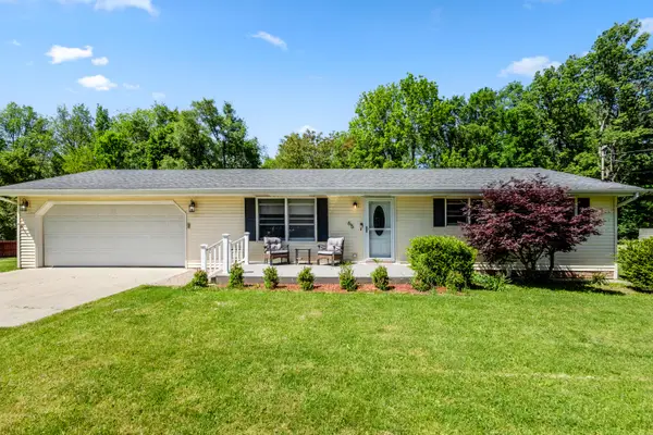 65 W Hallett Street, Hillsdale, MI 49242