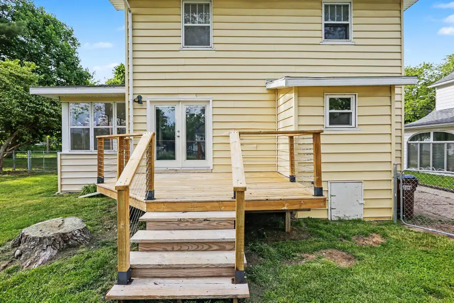 605 Colfax Street, Jackson, MI 49203 - #3