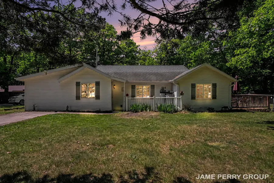 940 S Woodruff Drive S, Stanton, MI 48888 - #2