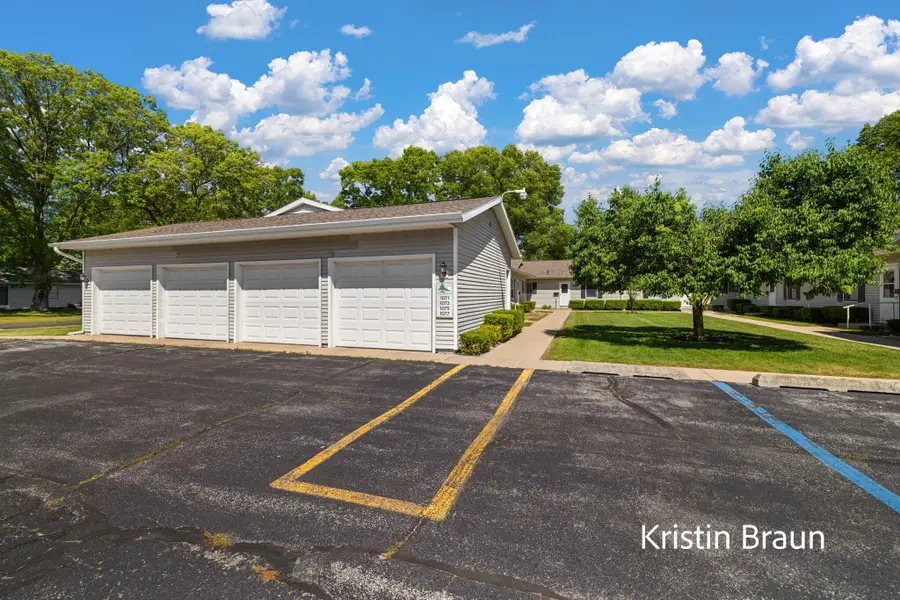 1075 Walnut Grove Drive #27, Muskegon, MI 49441 - #2