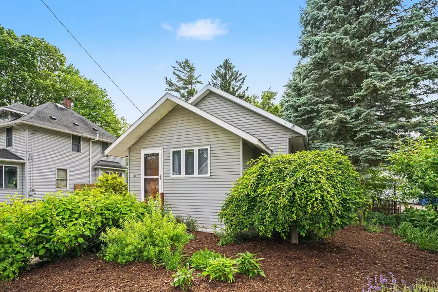 221 Nelson Avenue, Kalamazoo, MI 49006 - #2