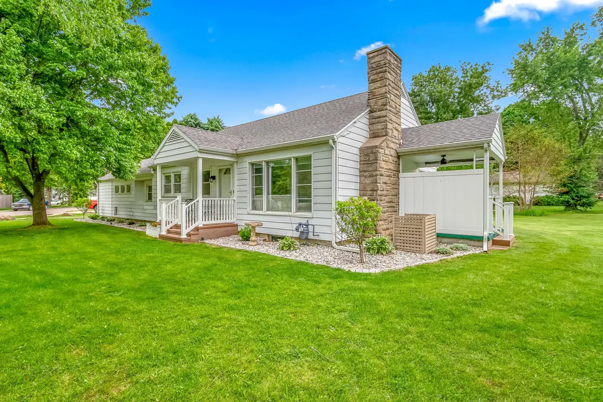 529 East Street, Jonesville, MI 49250 - #1