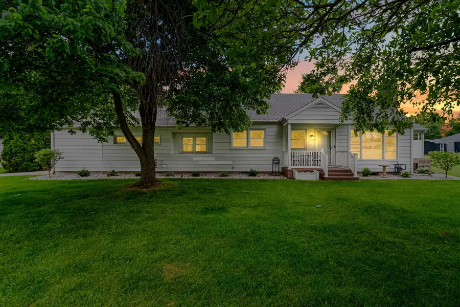 529 East Street, Jonesville, MI 49250 - #3