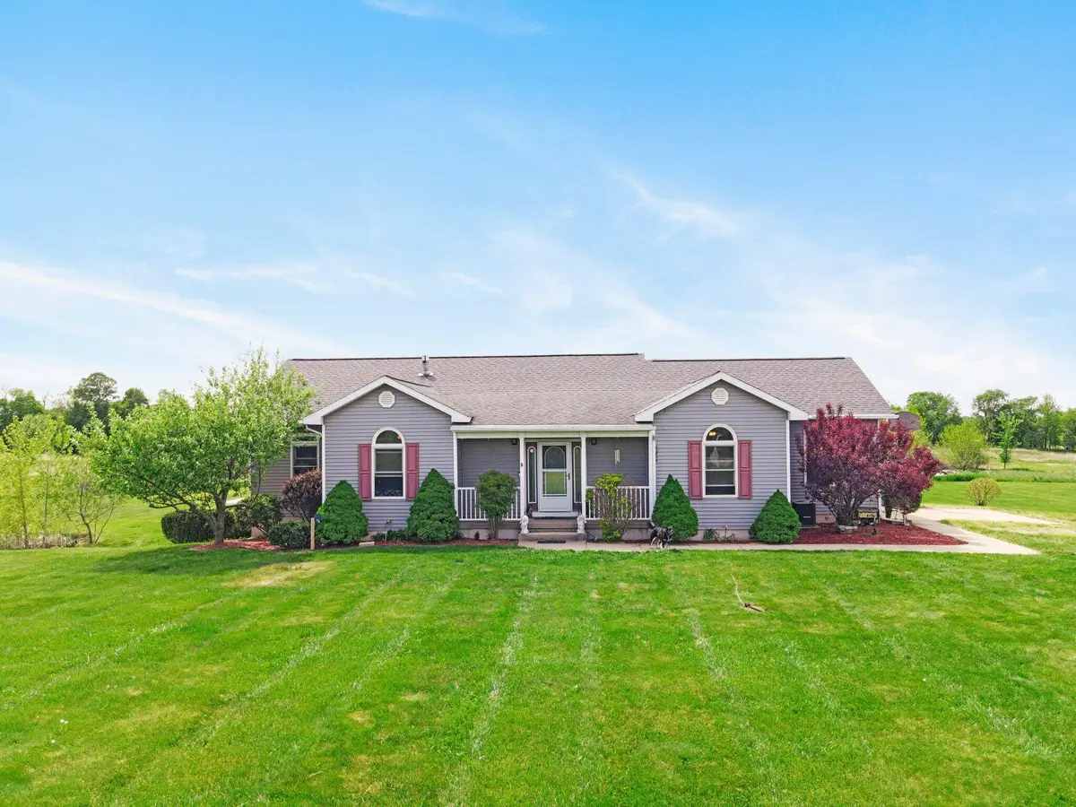8860 Timber Lane, Charlotte, MI 48813 - #1