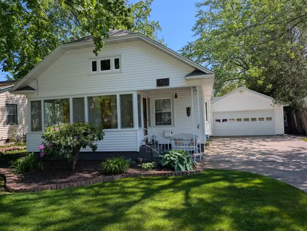 1861 Glen Avenue, Muskegon, MI 49441