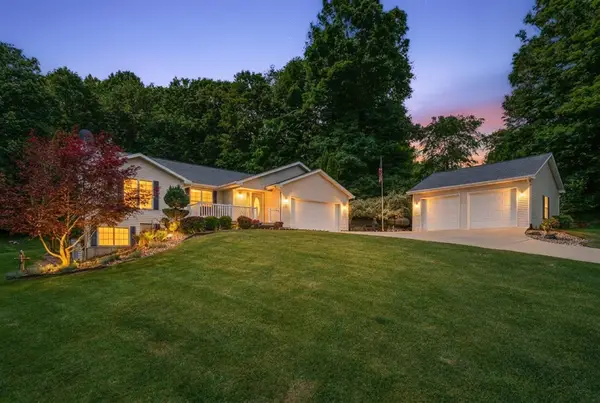 2138 Fox Mountain Drive, Otsego, MI 49078