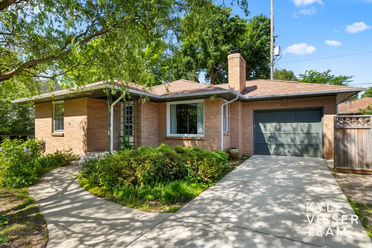 805 Rosewood Avenue Se, East Grand Rapids, MI 49506 - #1