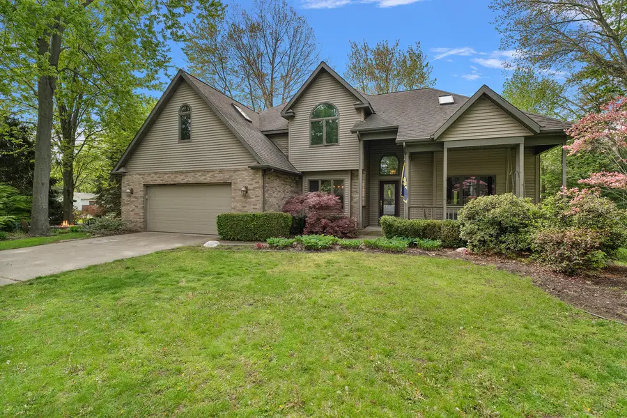 2110 Wooded Way, Stevensville, MI 49127 - #2