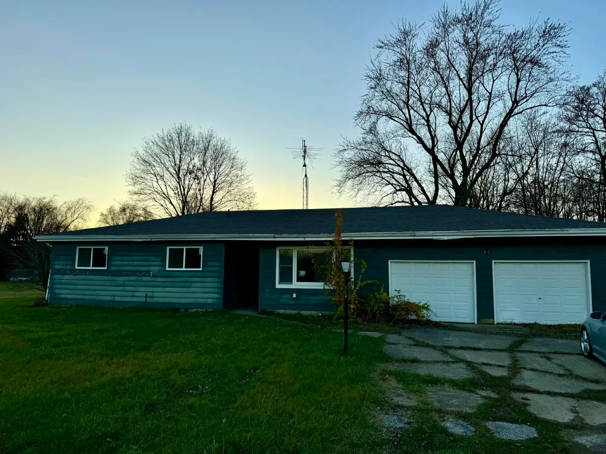 854 S Crystal Avenue, Benton Harbor, MI 49022 - #1