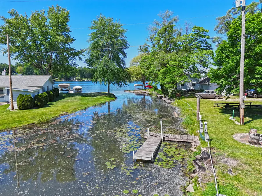 66205 94th Avenue, Dowagiac, MI 49047 - #2