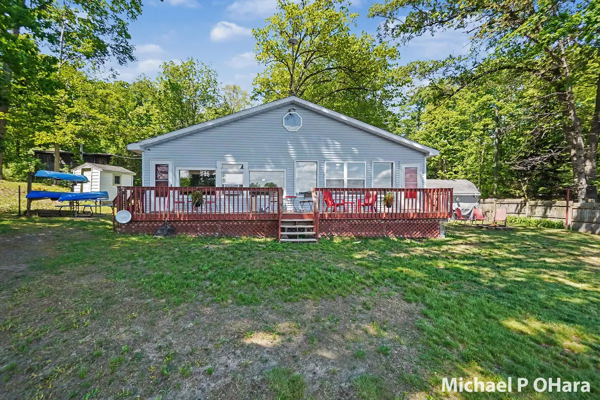 818 W Wells Street, White Cloud, MI 49349 - #1