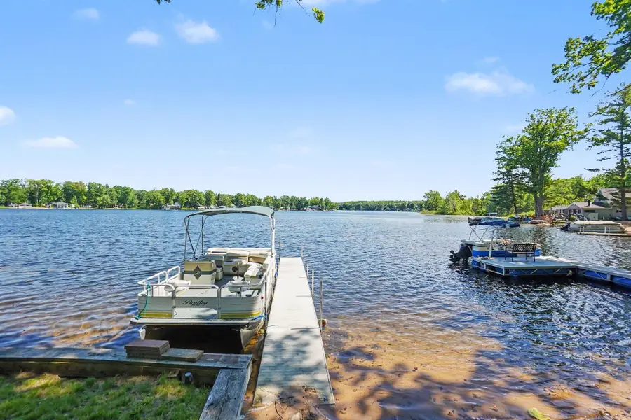 818 W Wells Street, White Cloud, MI 49349 - #2