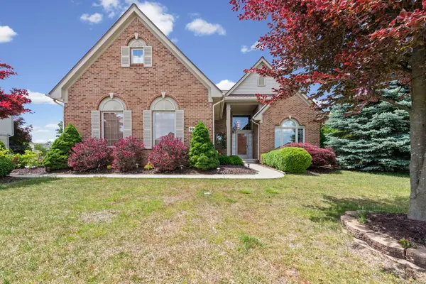 9094 Woodgrove Drive, Plymouth, MI 48170