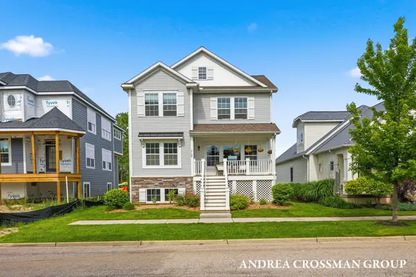2130 Kensington Park Circle, Holland, MI 49423