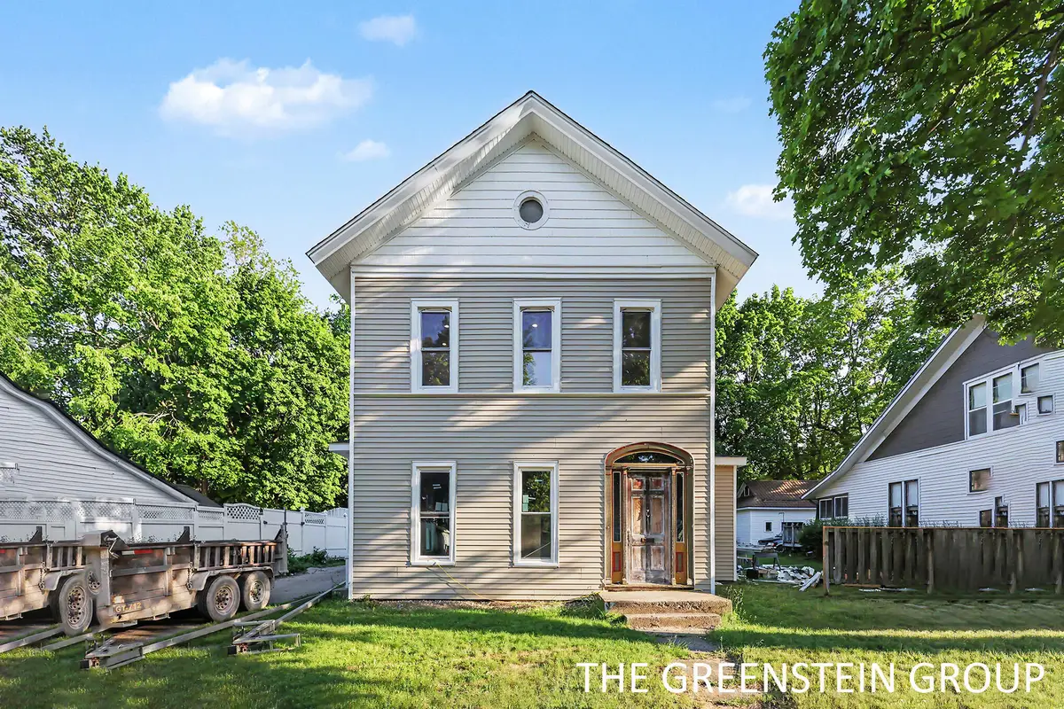 215 W Grove Street, Greenville, MI 48838 - #1