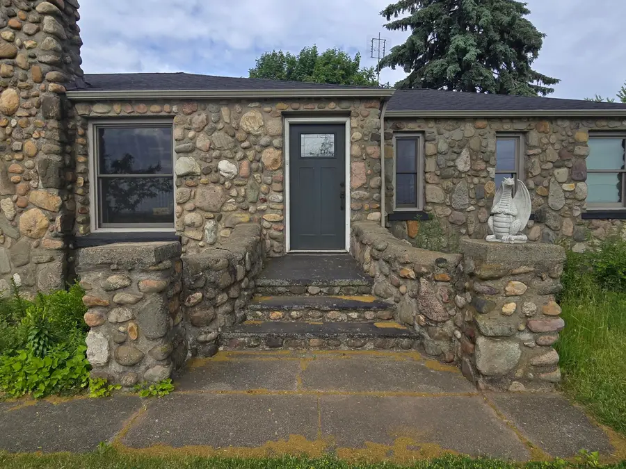 68482 White School Road, Sturgis, MI 49091 - #2