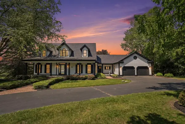 9835 Oak Pointe Lane, Northville, MI 48167