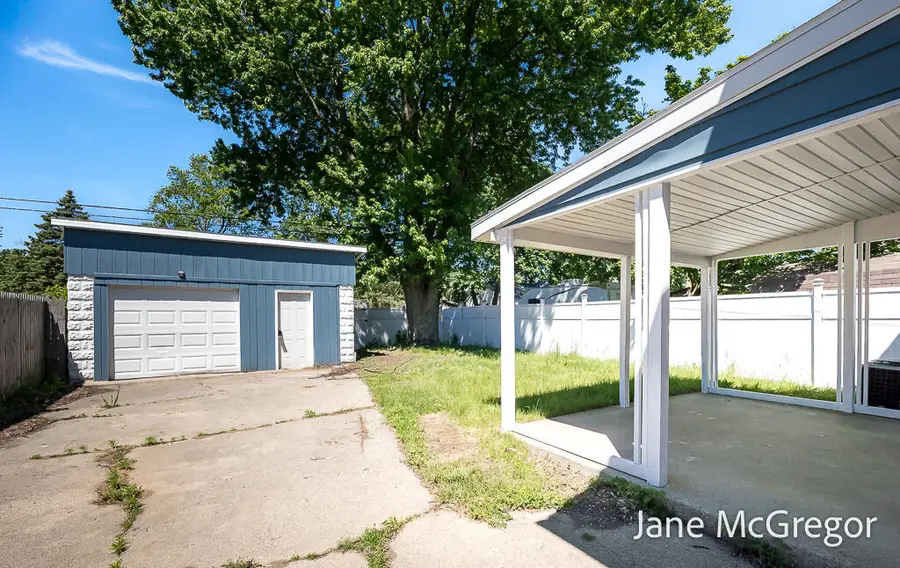 2023 Henry Street, Muskegon, MI 49441 - #2