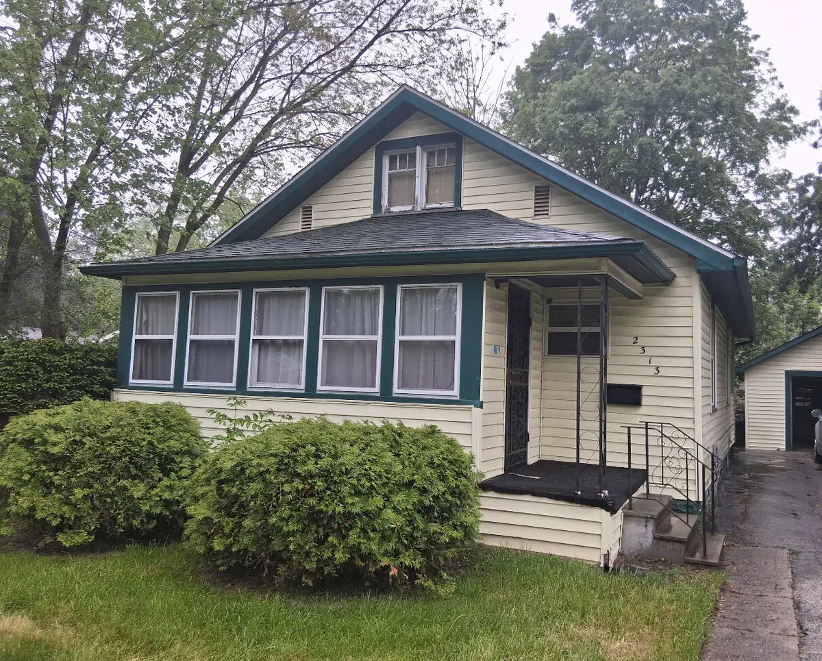 2313 Glenwood Avenue, Saginaw, MI 48601 - #1