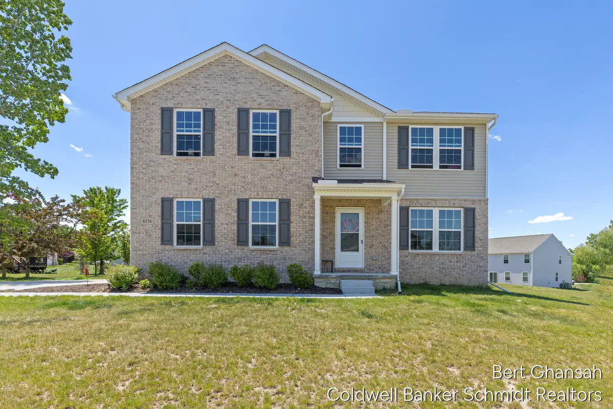 8376 N Oaks Court, Grand Blanc, MI 48439 - #1