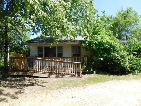 920 E Hoffman Street, Three Rivers, MI 49093