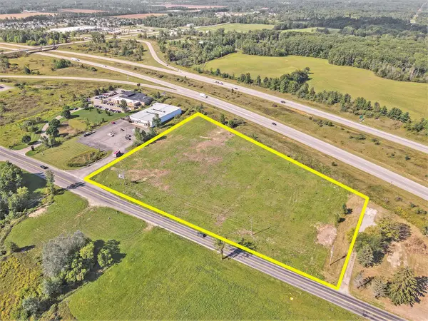 14291 White Creek Avenue Ne, Cedar Springs, MI 49319