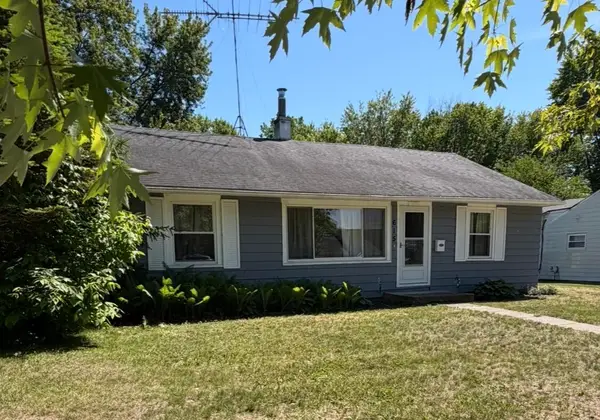 615 Riddle Street, Howell, MI 48843
