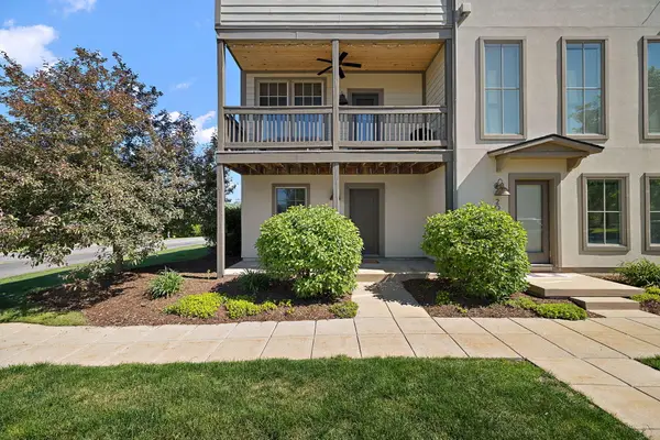 2084 Celadon Drive Ne #89, Grand Rapids, MI 49525