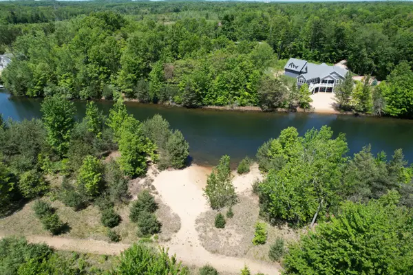 77524 Le Lac Drive, Covert, MI 49043