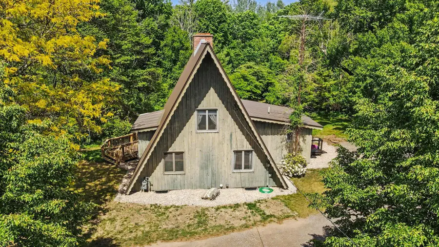 8855 Roosevelt Road, Holton, MI 49425 - #3